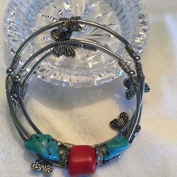 $12 ea. Or 3/$25. Silvertone Bracelet and Ear. Set - Picture 7 of 8